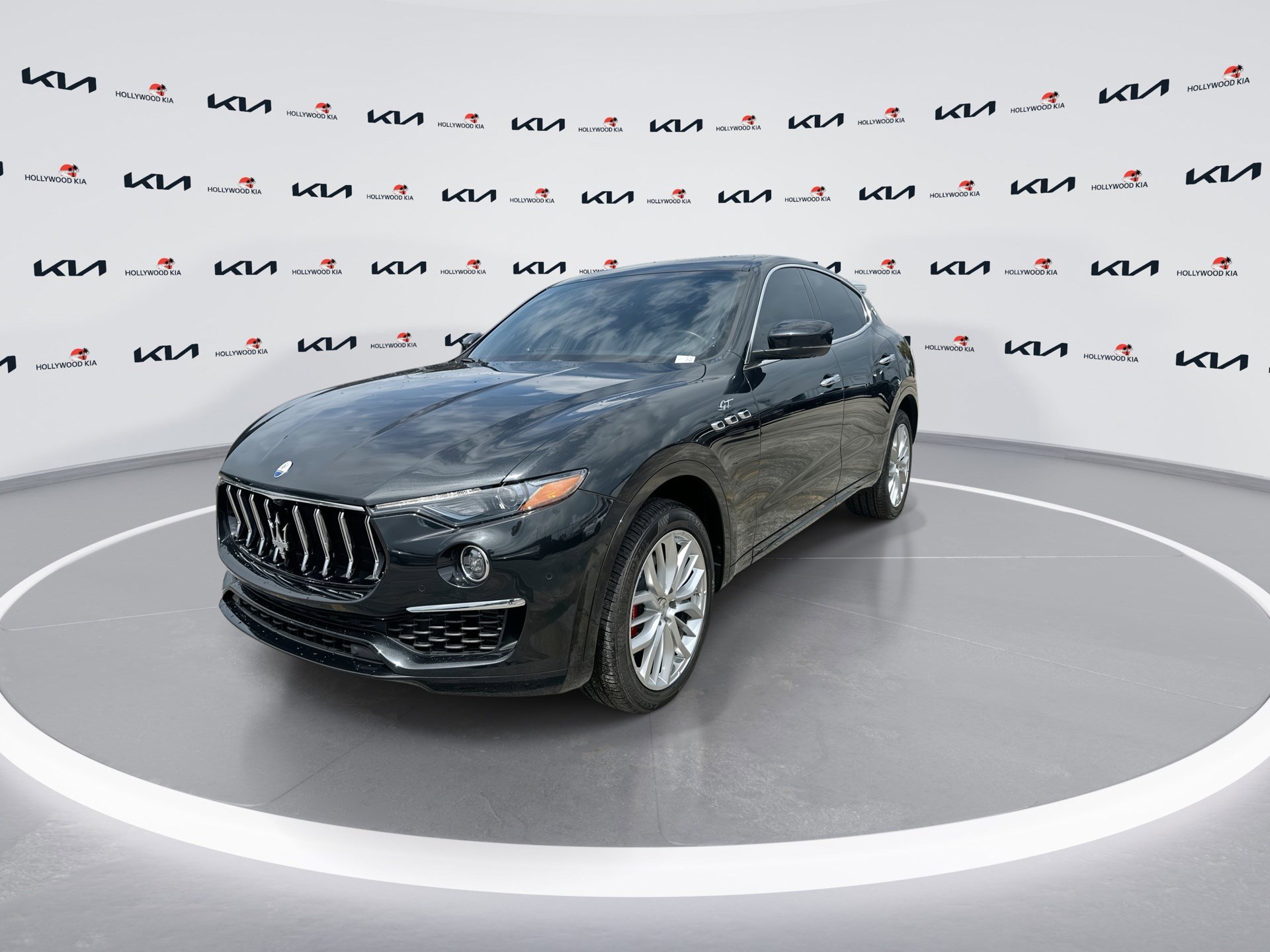 Used 2022 Maserati Levante GT AWD/4WD image 4