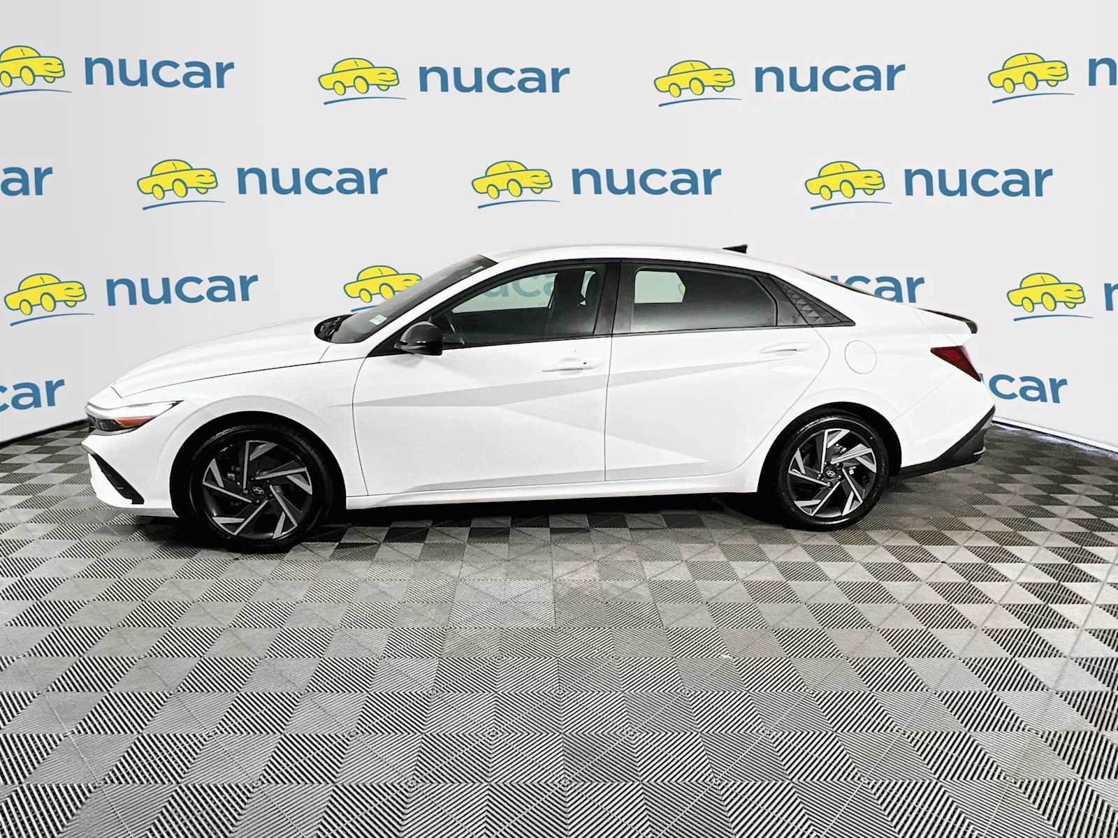 Certified 2025 Hyundai Elantra Sport FWD image 4