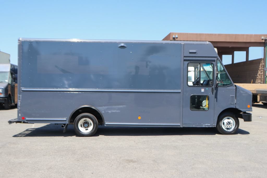 Used 2019 Ford E-450 and Econoline 450 Super Duty RWD image 12