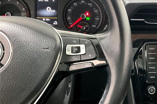 Used 2020 Volkswagen Passat 2.0T SEL image 12