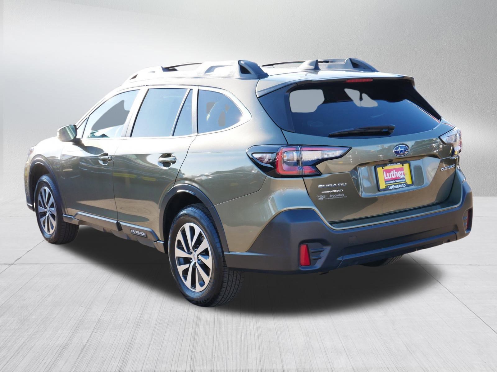 Used 2022 Subaru Outback Premium image 5