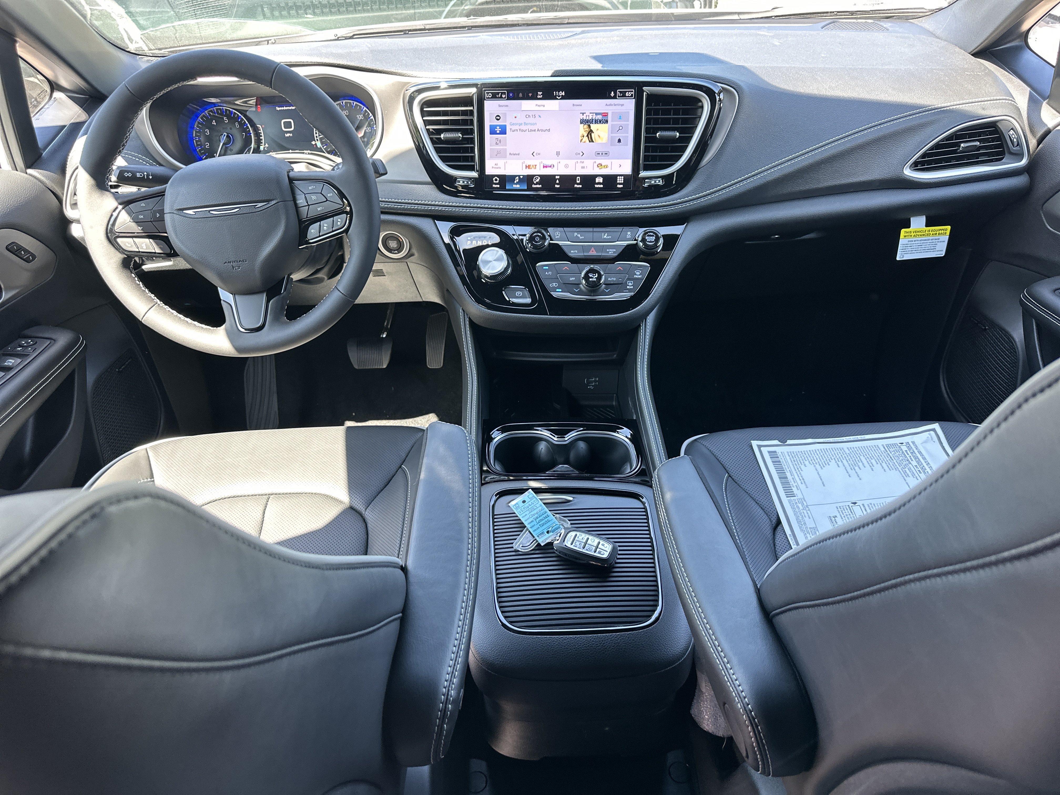 New 2027 Chrysler Pacifica Limited w/ Family Tech Group FWD image 27