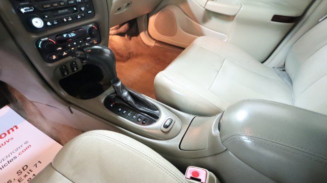 Used 2002 Oldsmobile Intrigue GL w/ Sun & Sound Pkg FWD image 16
