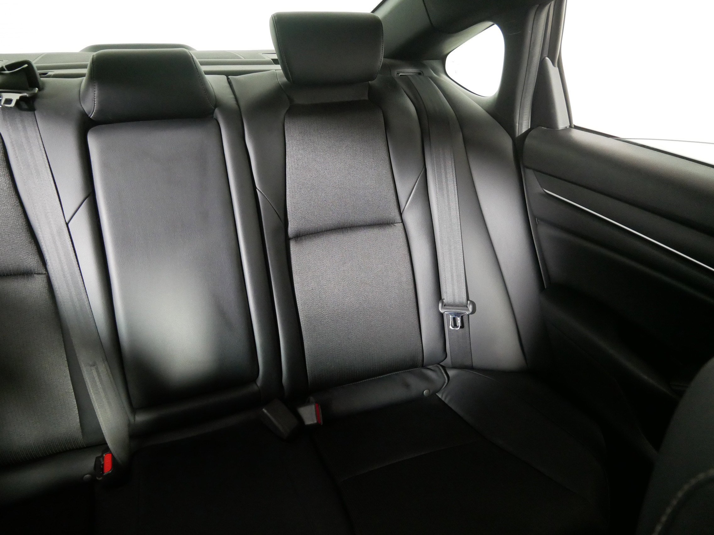 Used 2018 Honda Accord Sport image 14