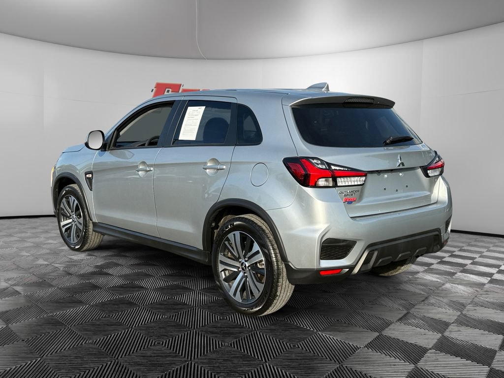 Used 2025 Mitsubishi Outlander Sport ES AWD/4WD image 3