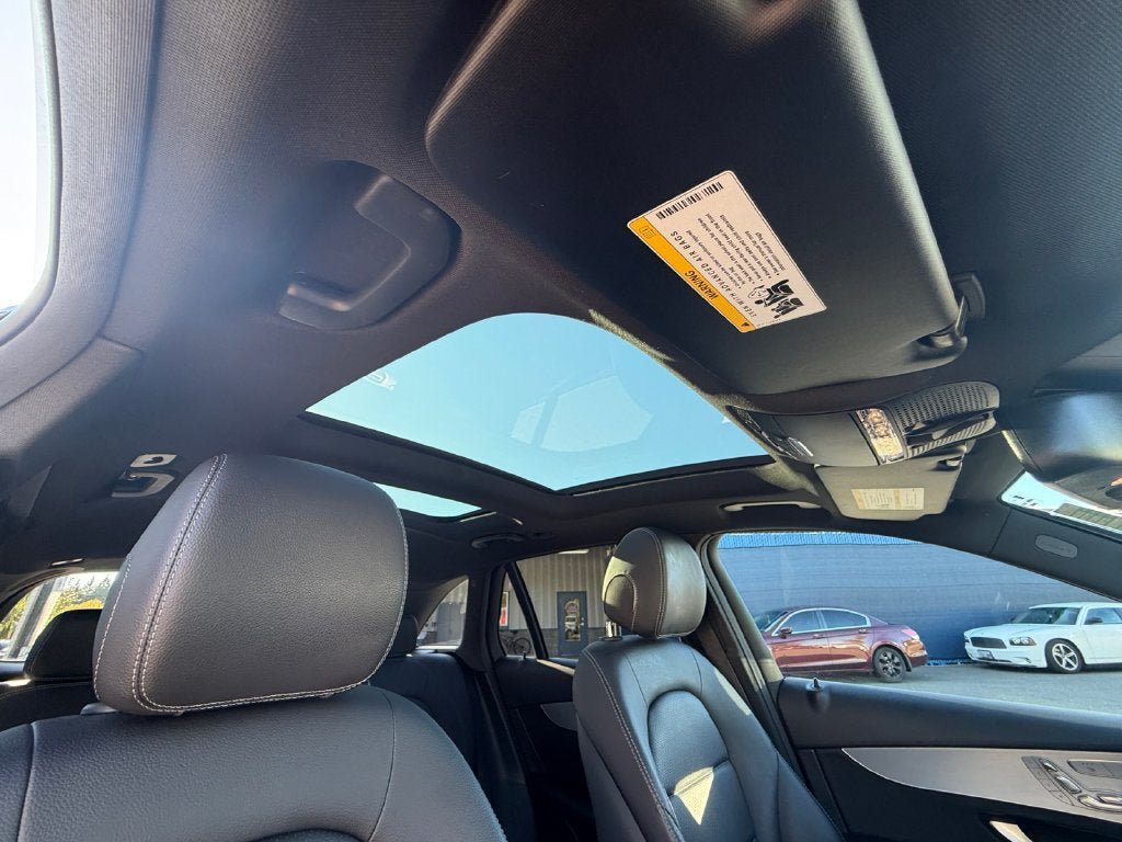Used 2019 Mercedes-Benz GLC 300 4MATIC image 27