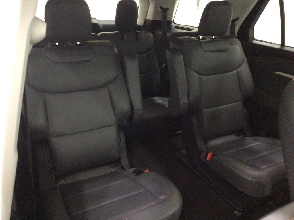 Used 2025 Ford Explorer Active w/ Active Comfort Package image 27