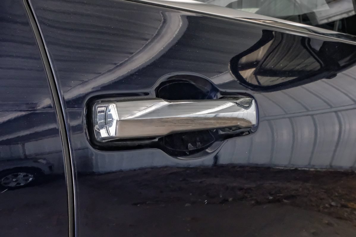Used 2023 Toyota Sequoia Capstone AWD/4WD image 41