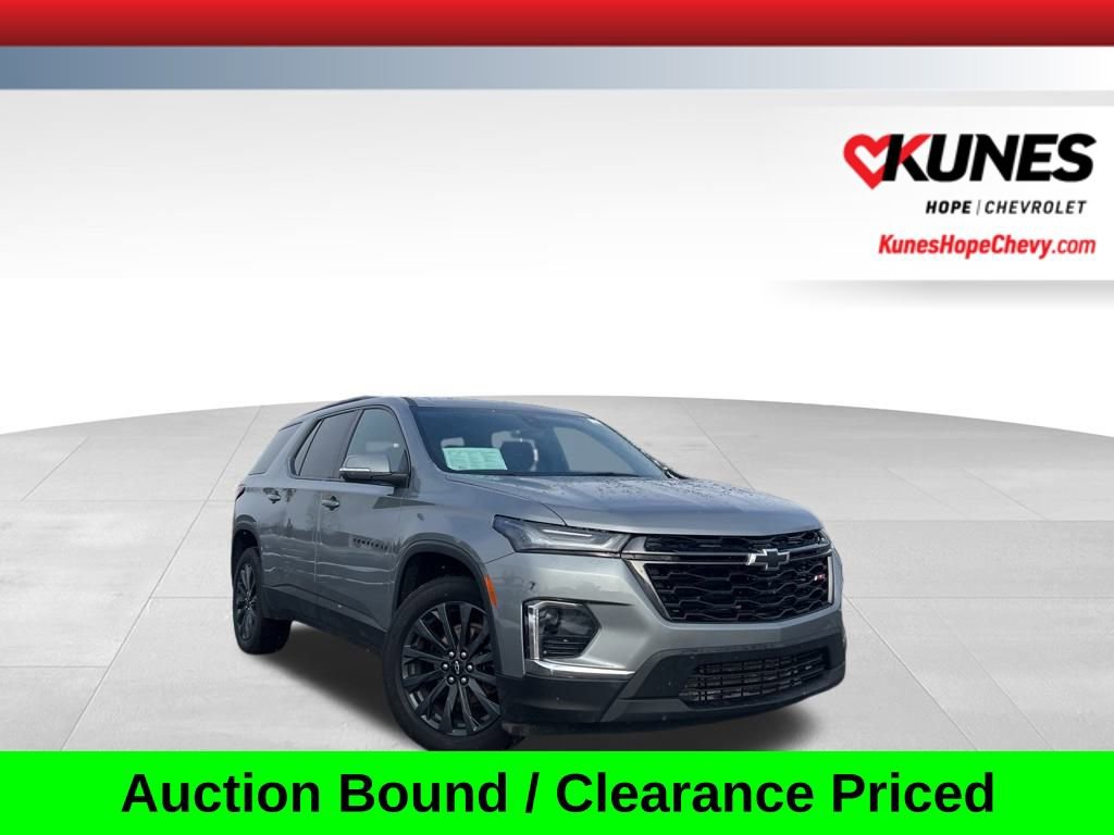 Used 2023 Chevrolet Traverse RS