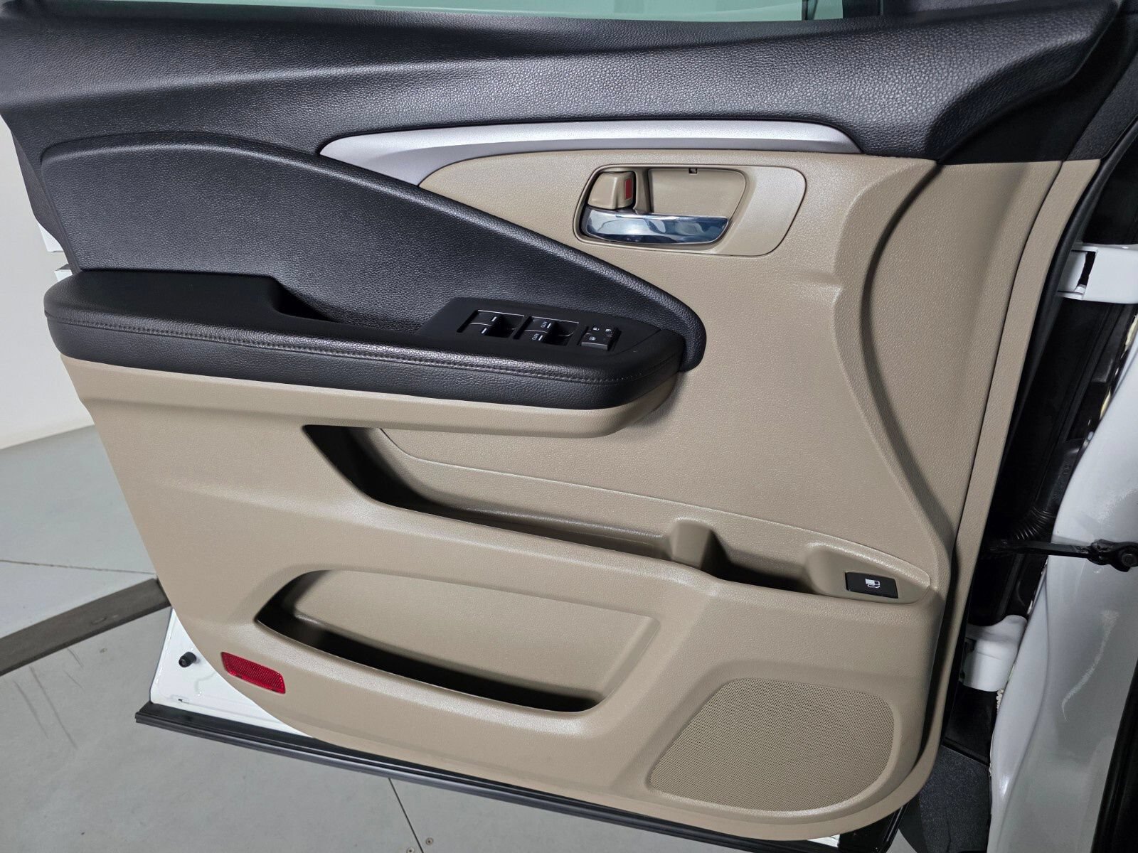 Used 2021 Honda Pilot EX image 33