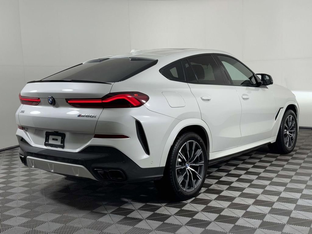 Used 2025 BMW X6 M60i w/ Parking Assistance Package image 10