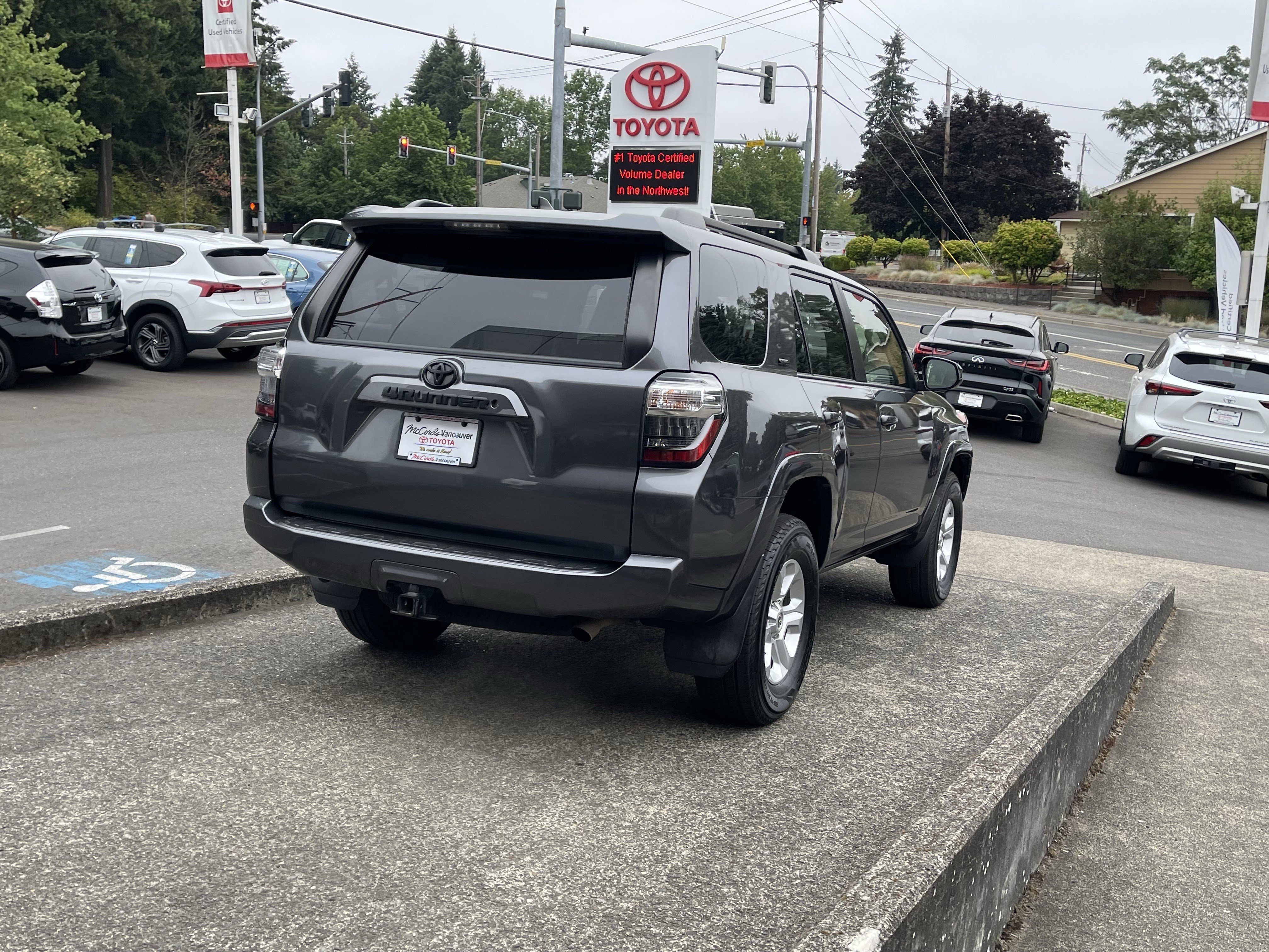 Certified 2019 Toyota 4Runner SR5 AWD/4WD image 8