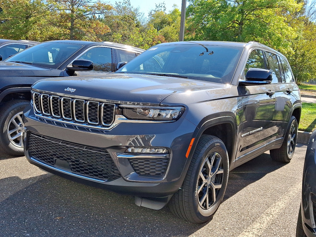 New 2025 Jeep Grand Cherokee Limited image 1