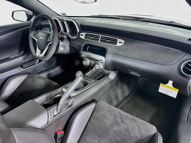 Used 2015 Chevrolet Camaro Z/28 RWD image 30