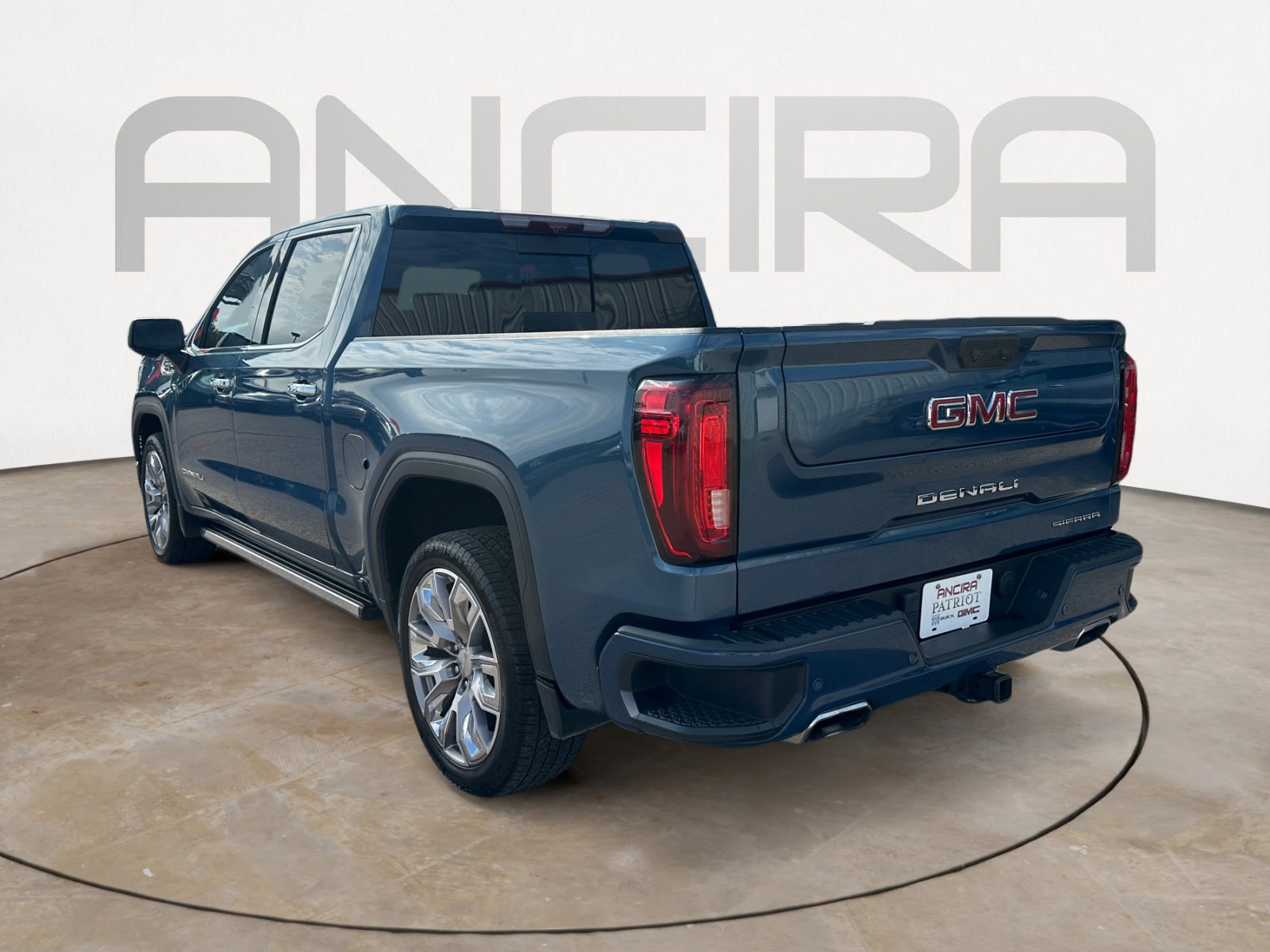 Used 2024 GMC Sierra 1500 Denali w/ Denali Reserve Package AWD/4WD image 8