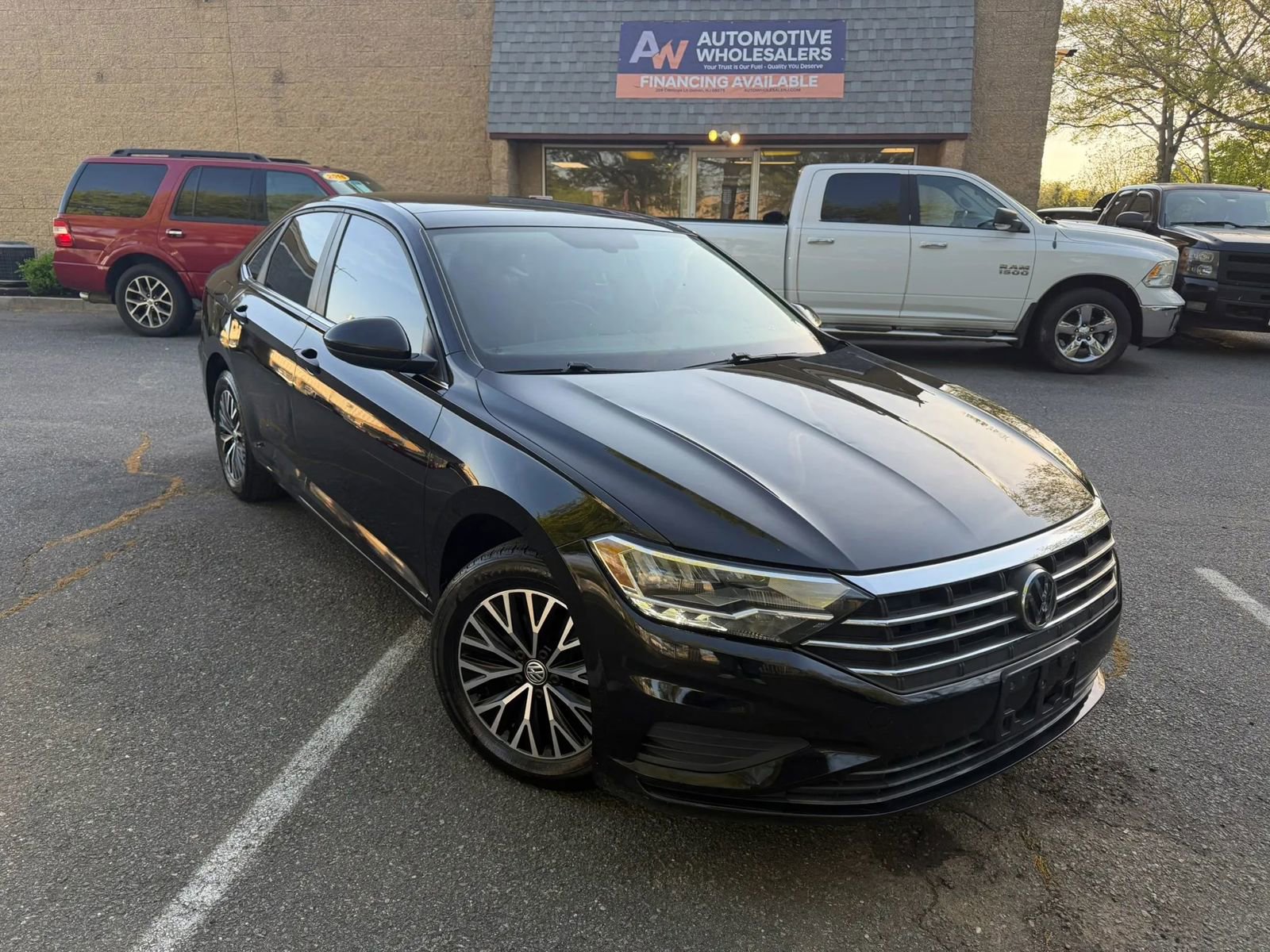 Used 2019 Volkswagen Jetta SE FWD image 1