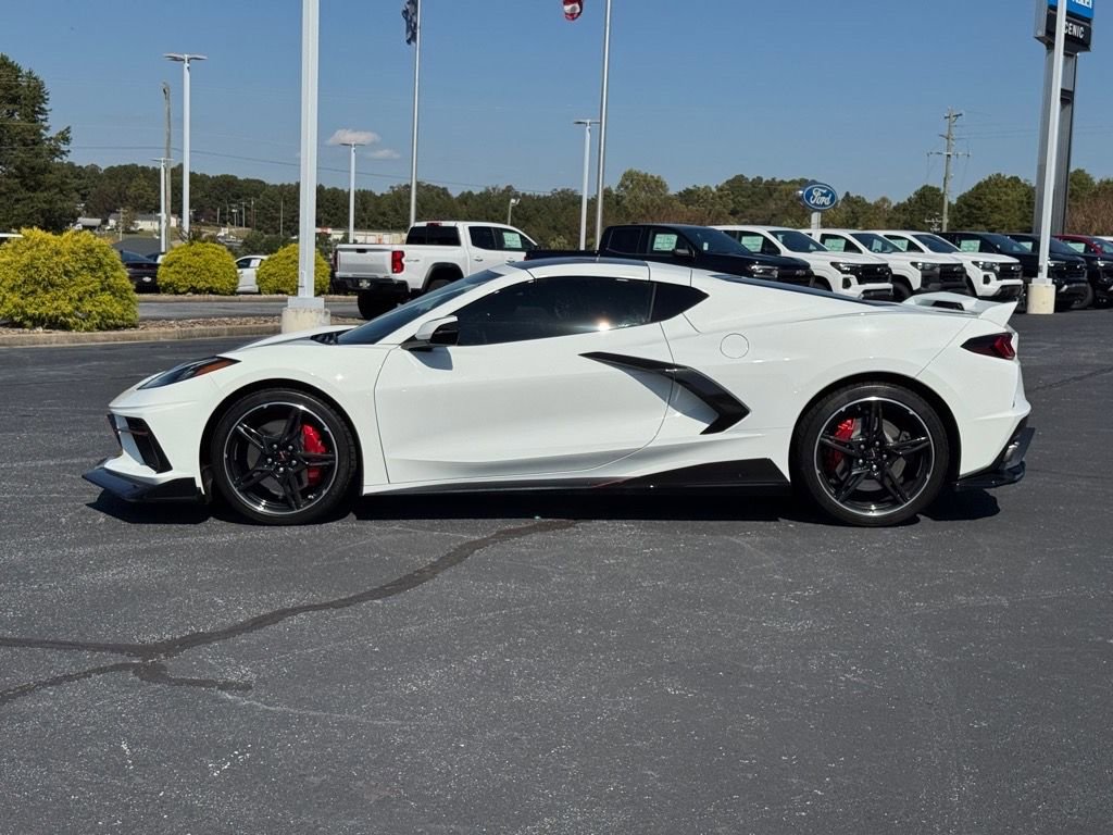 Used 2021 Chevrolet Corvette Stingray Coupe w/ Z51 Performance Package RWD image 6