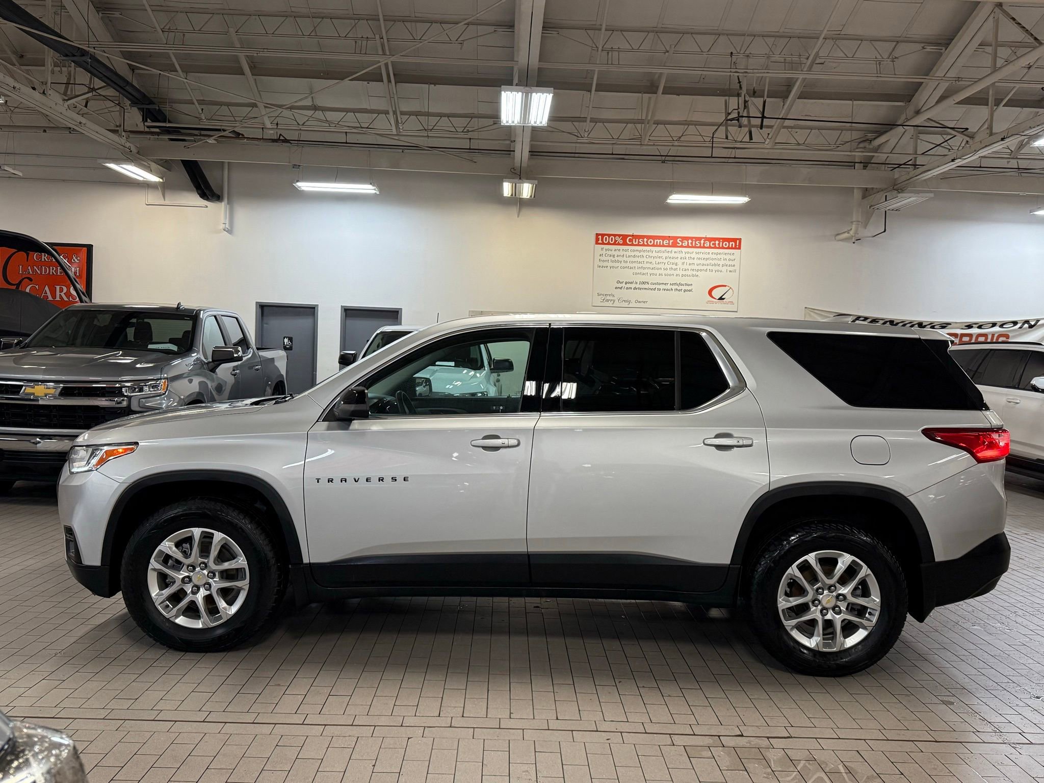 Used 2021 Chevrolet Traverse LS w/ LPO, Blackout Package FWD image 2