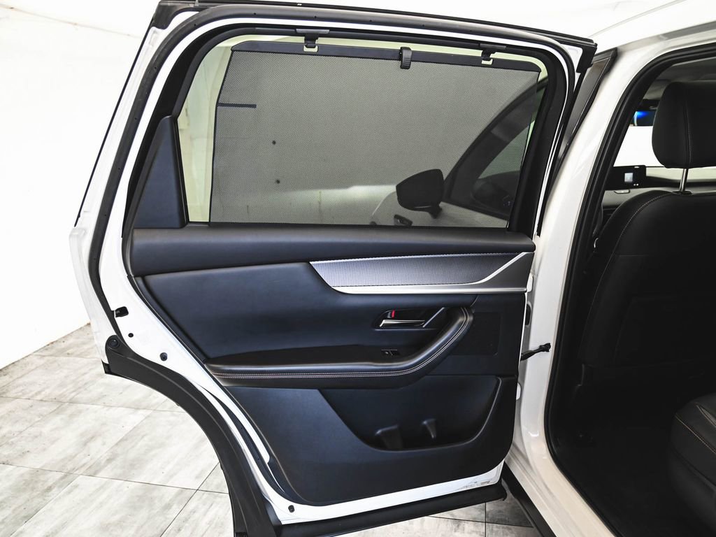 Used 2024 MAZDA CX-90 Plug-In Hybrid w/ Preferred image 11