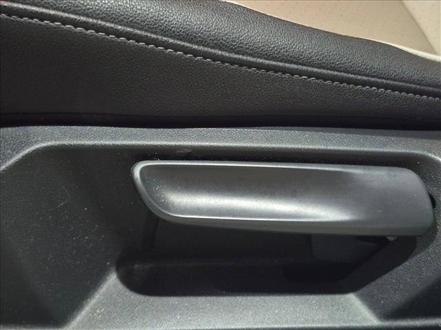 Used 2019 Volkswagen Jetta R-Line w/ R-Line Cold Weather Package FWD image 11
