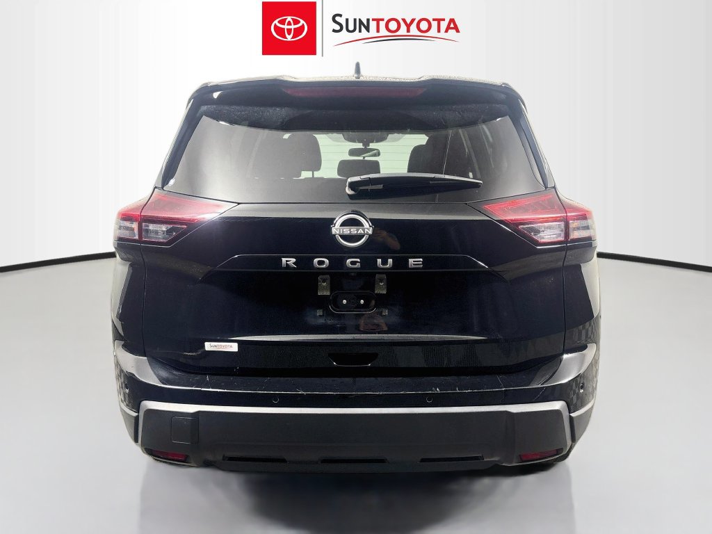 Used 2024 Nissan Rogue S FWD image 4