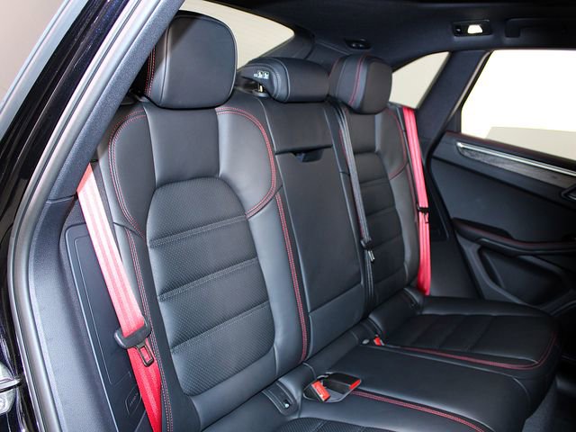 New 2026 Porsche Macan GTS image 23