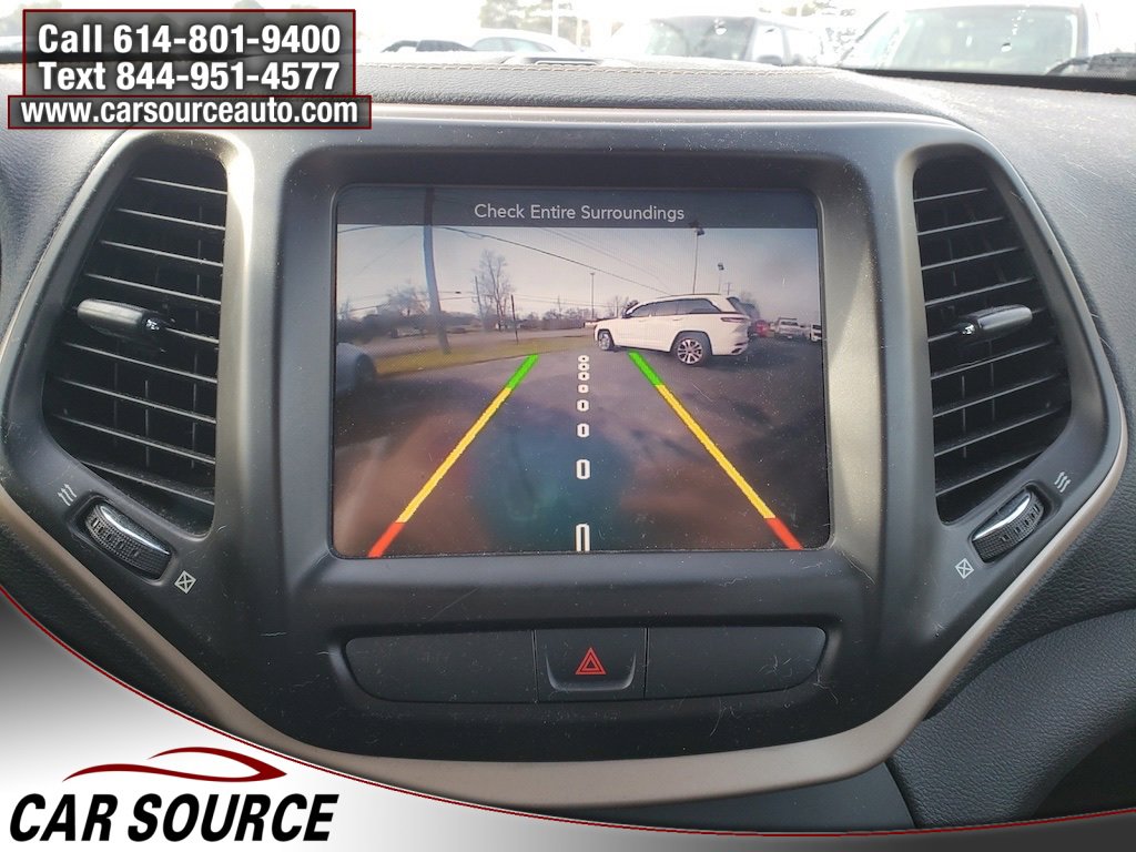 Used 2016 Jeep Cherokee Latitude w/ Cold Weather Group image 21