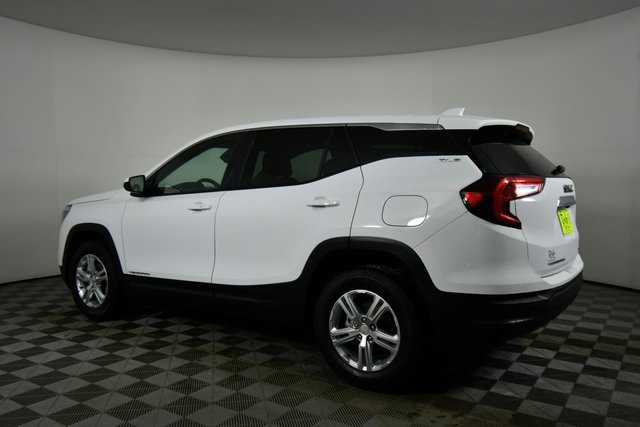 Used 2024 GMC Terrain SLE image 14