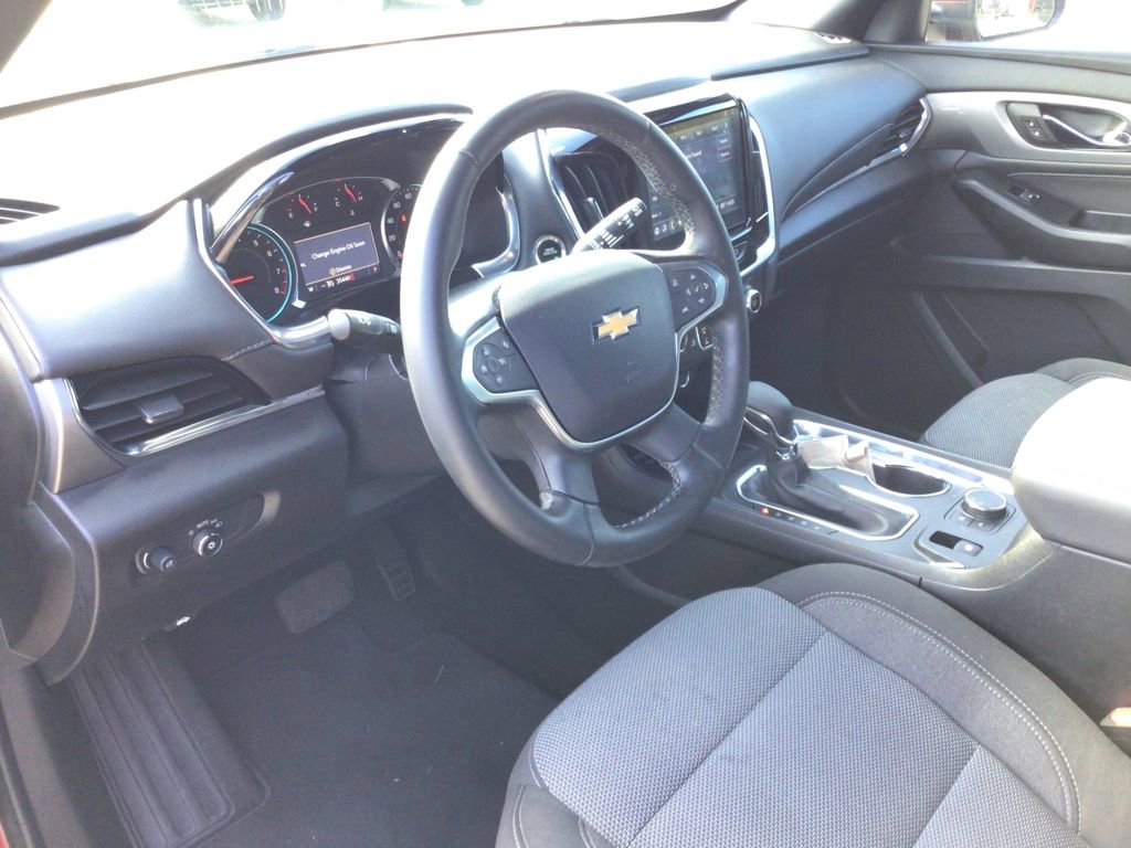 Used 2023 Chevrolet Traverse LT image 6