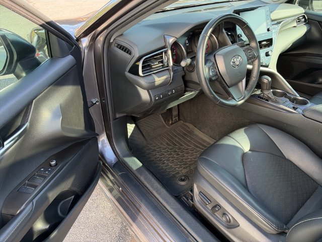 Used 2022 Toyota Camry XSE w/ Navigation Package FWD image 12