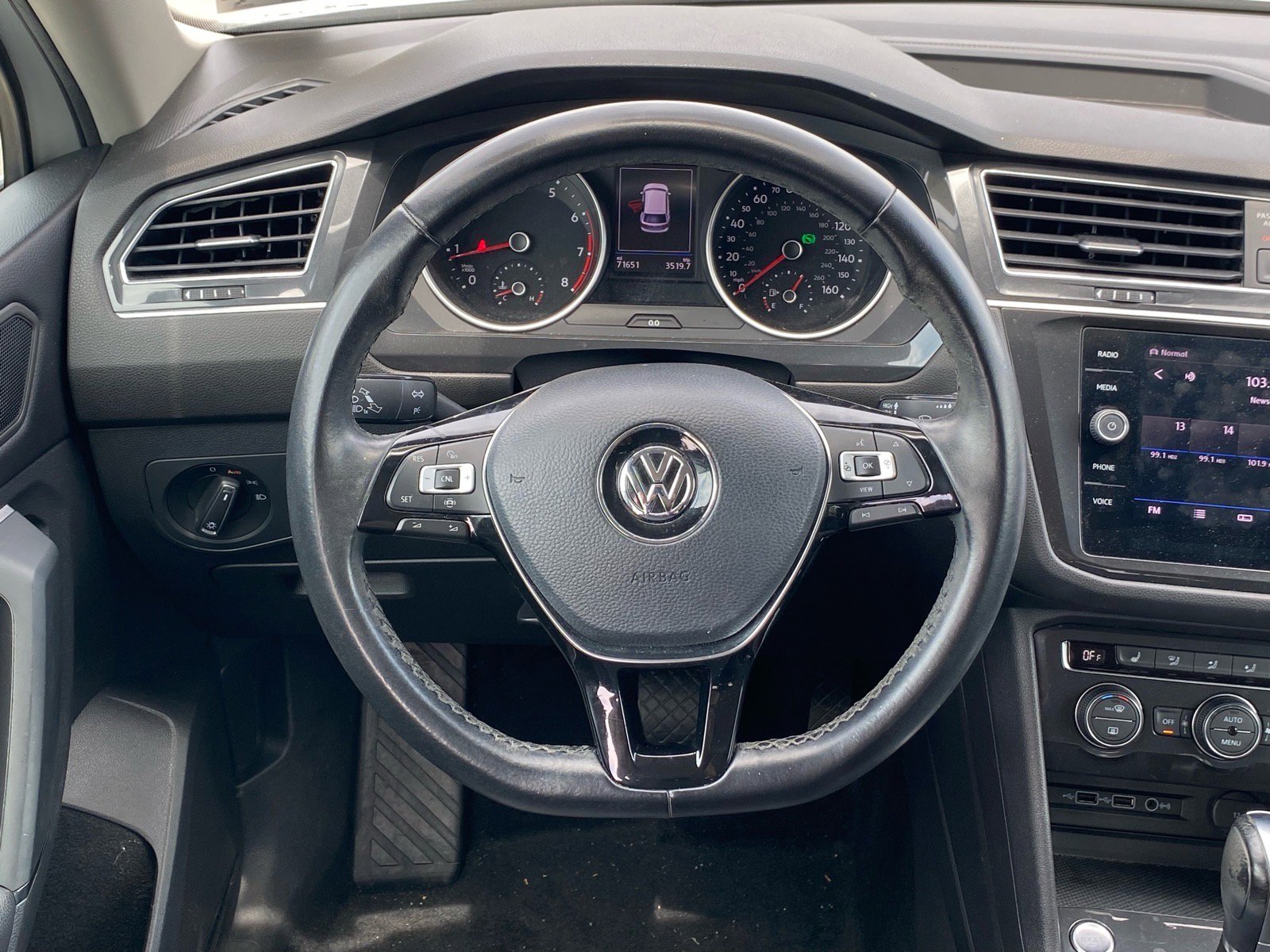 Used 2019 Volkswagen Tiguan SE AWD/4WD image 5