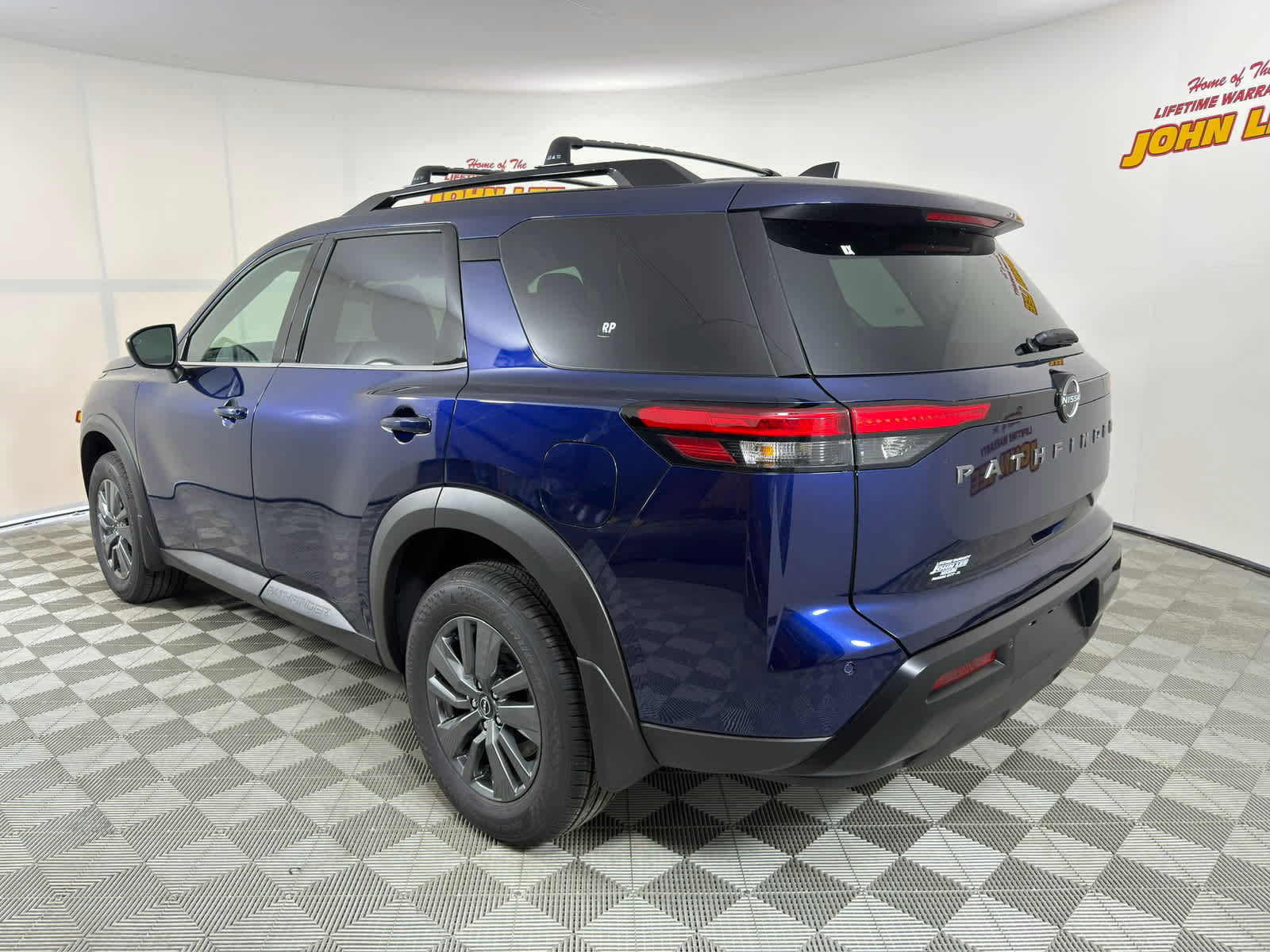 New 2026 Nissan Pathfinder SV w/ Cargo Package FWD image 3
