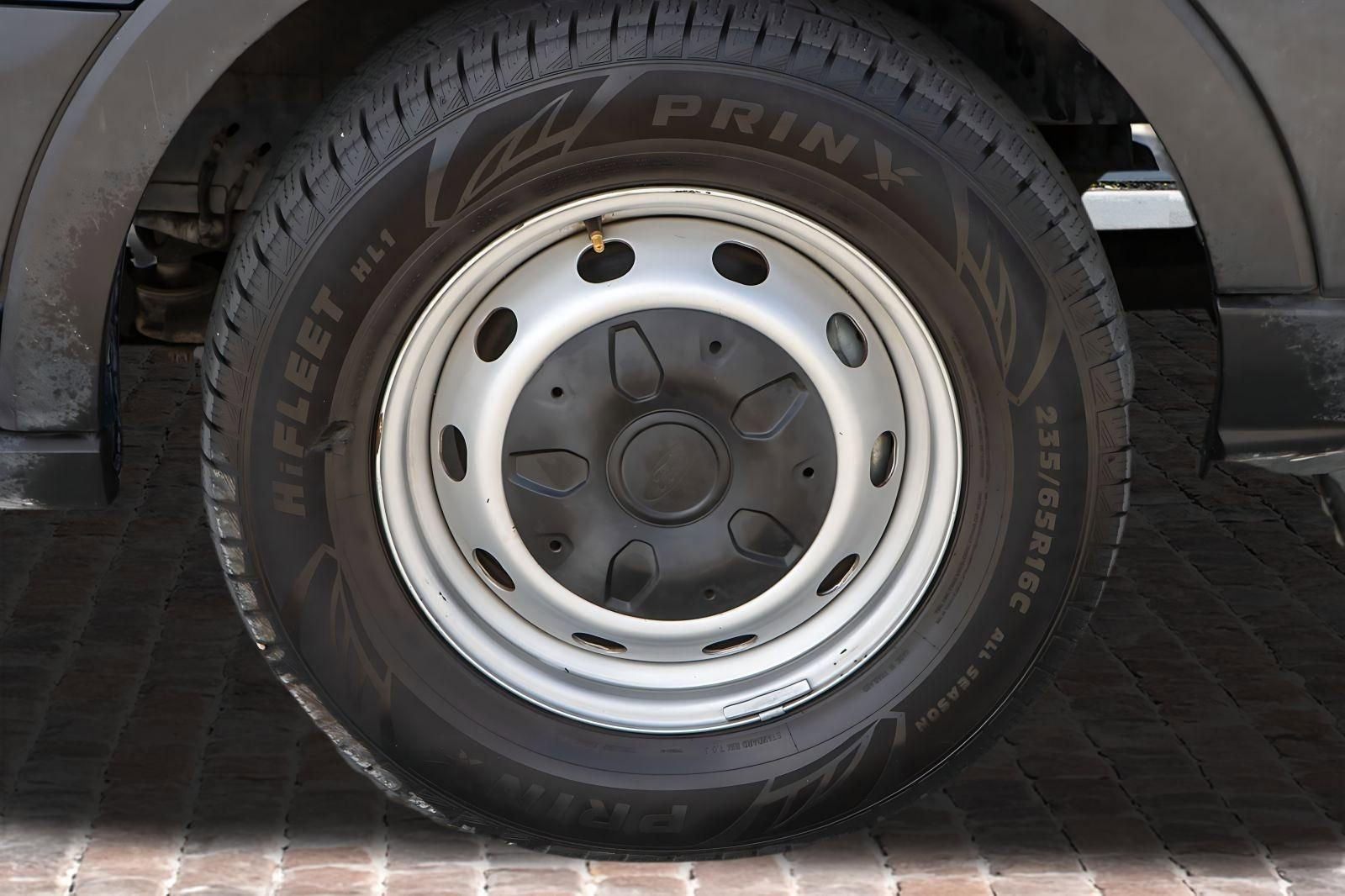 Used 2019 Ford Transit 250 148 Medium Roof image 62