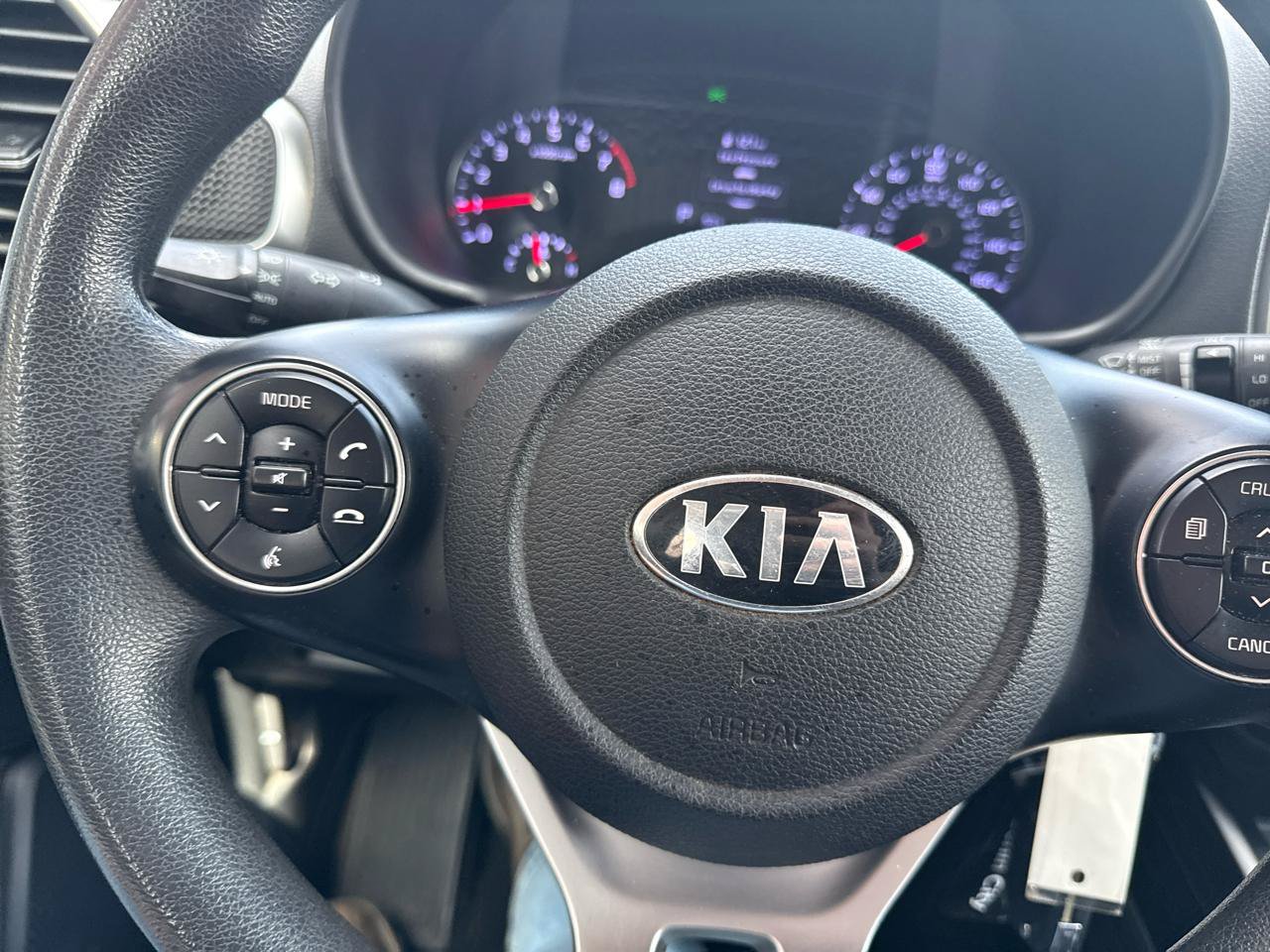 Used 2020 Kia Soul LX FWD image 20