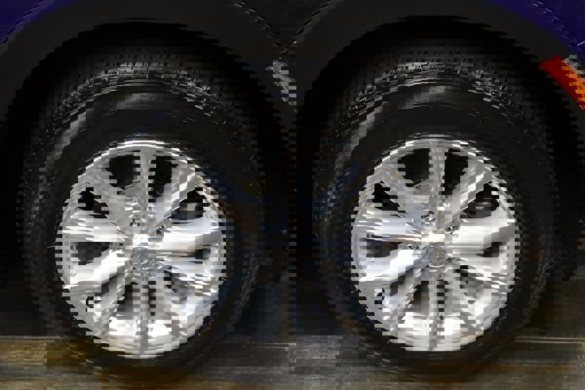 Used 2025 Honda CR-V EX-L image 24