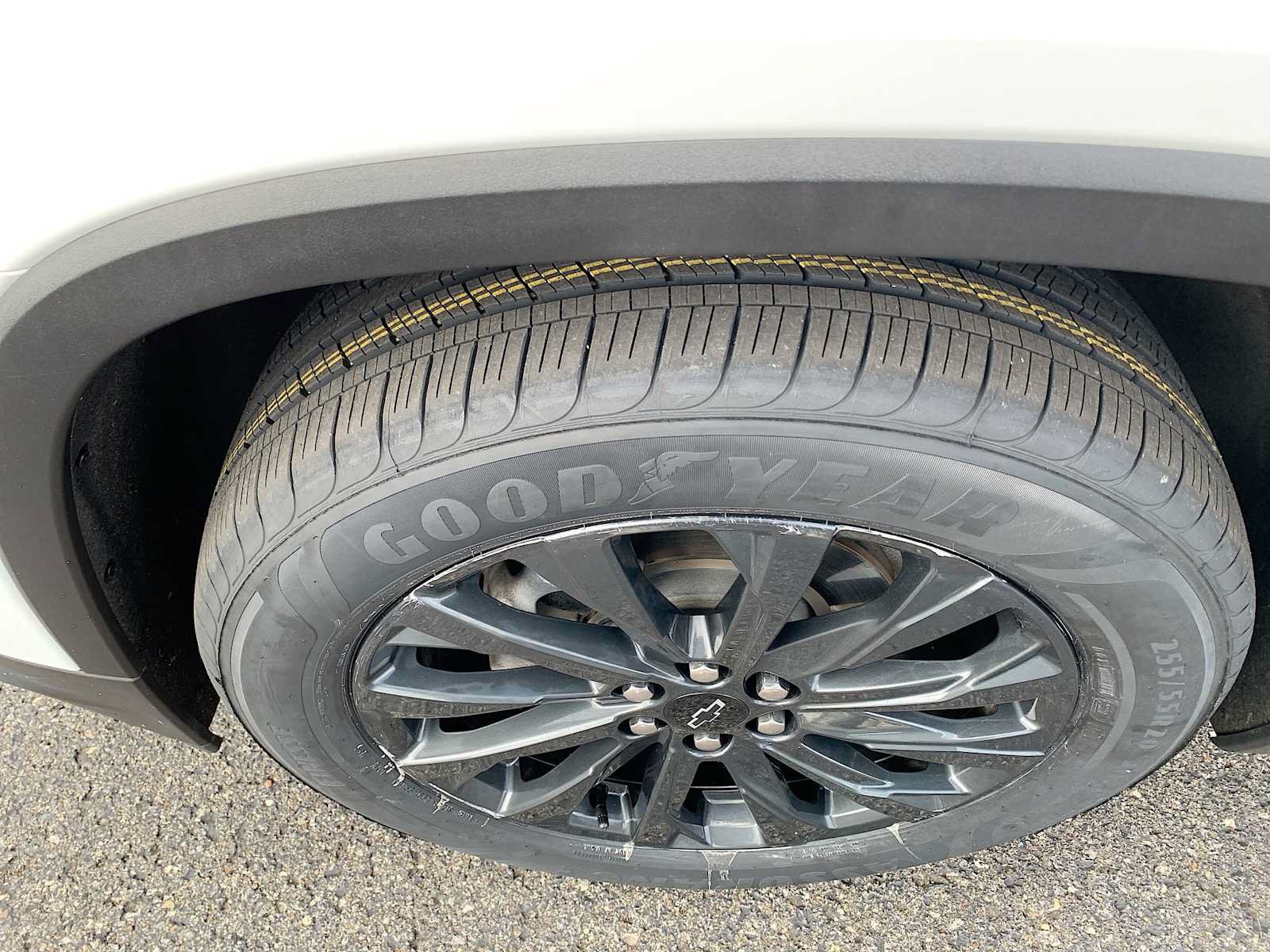 Certified 2023 Chevrolet Traverse RS w/ LPO, Floor Liner Package AWD/4WD image 33