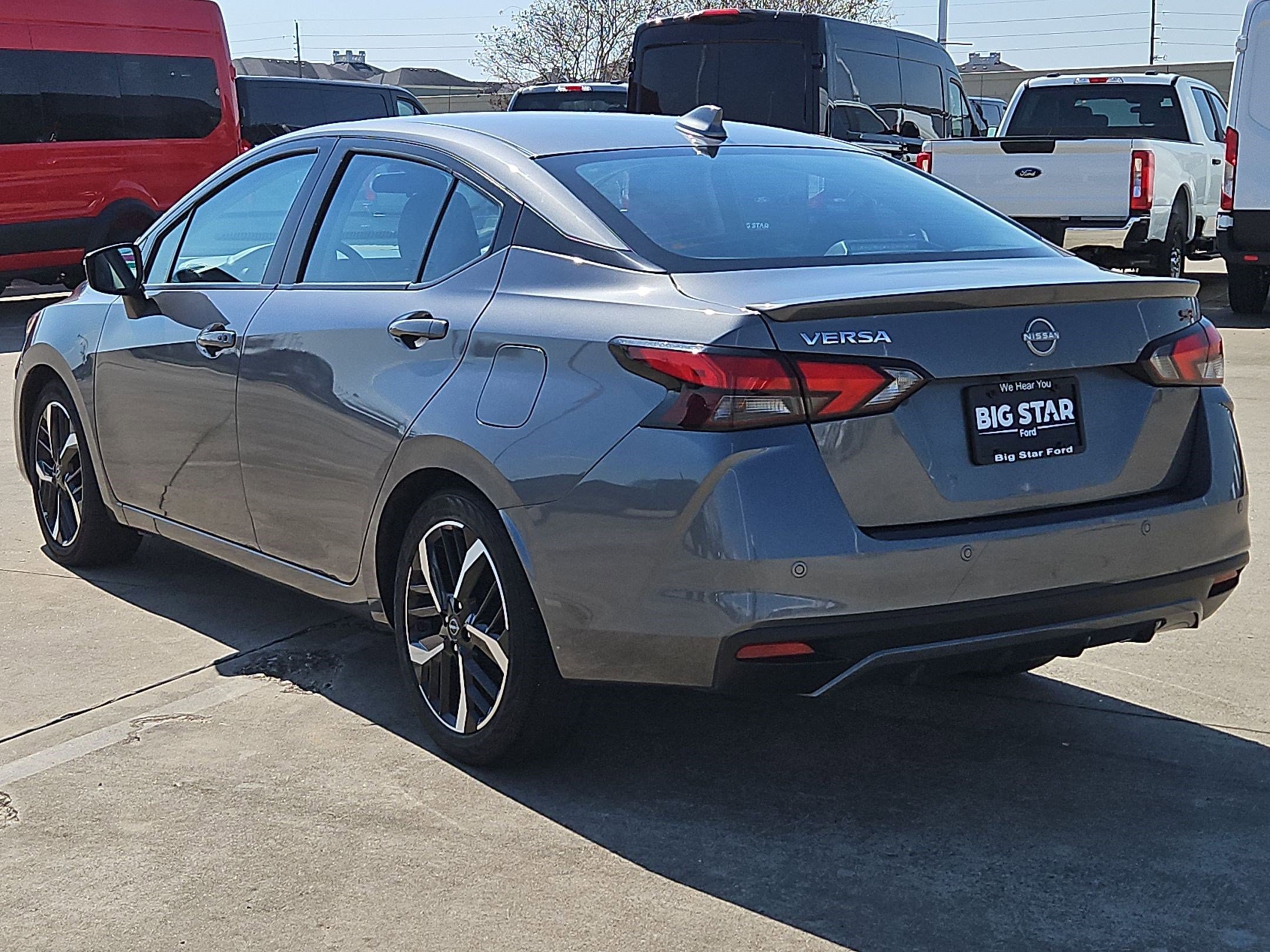 Used 2024 Nissan Versa SR image 6