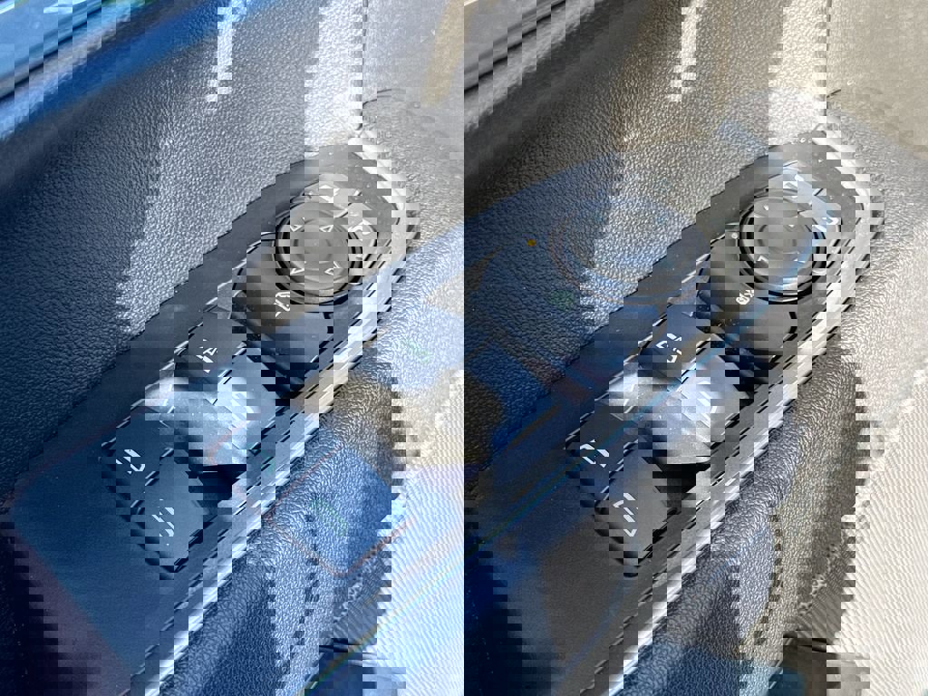 Used 2025 Chevrolet Silverado 1500 LT w/ Leather Package RWD image 14