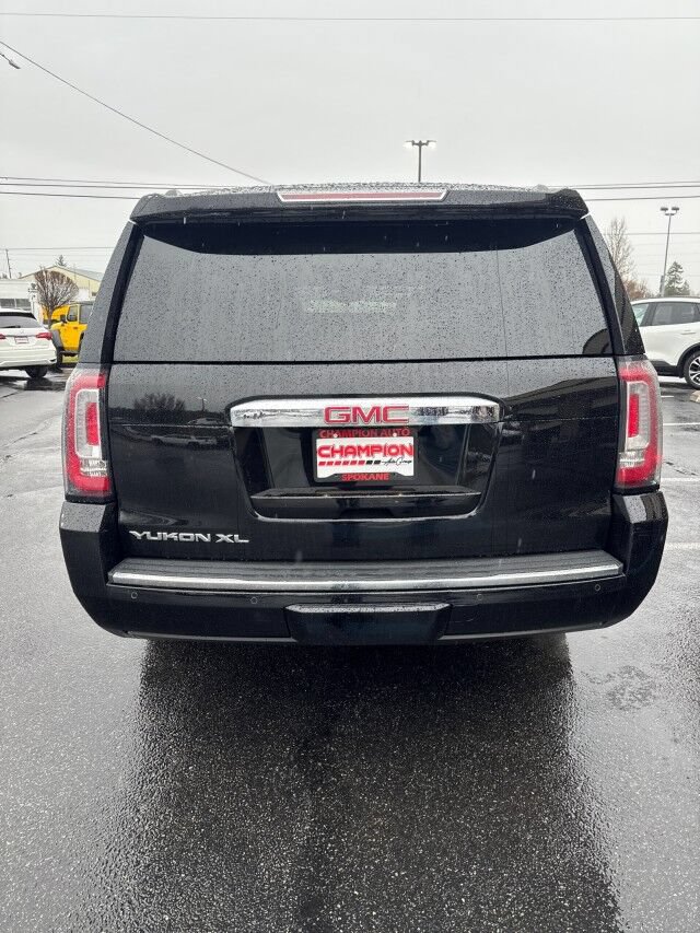 Used 2020 GMC Yukon XL Denali AWD/4WD image 7