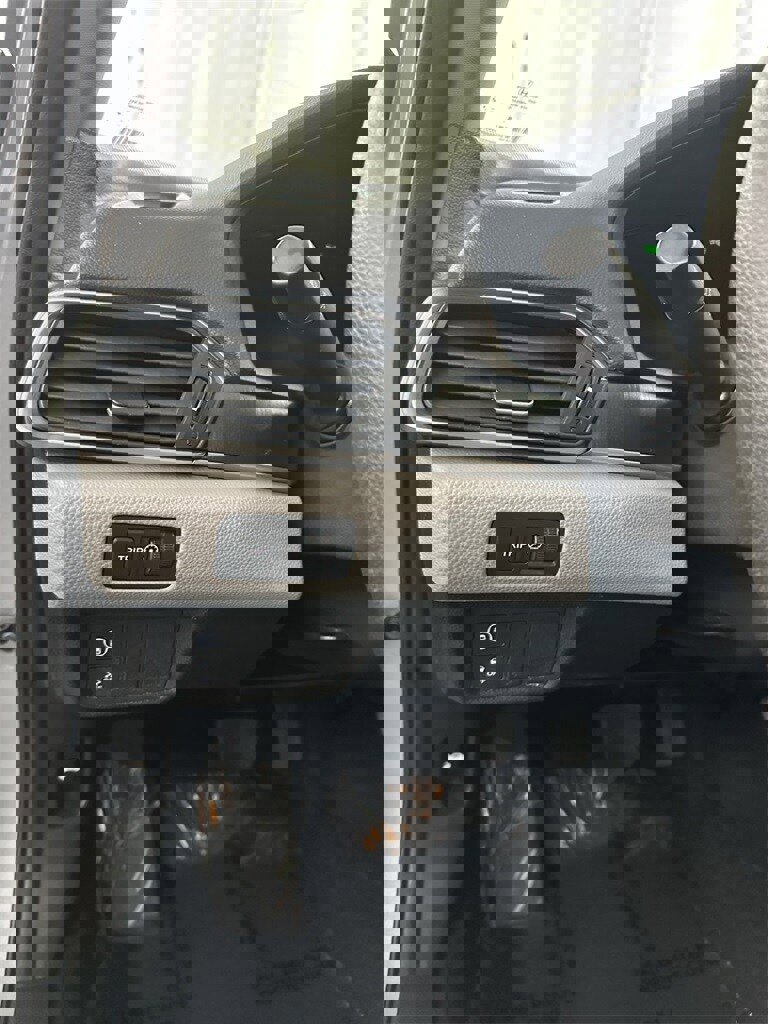 Used 2019 Honda Accord LX image 14