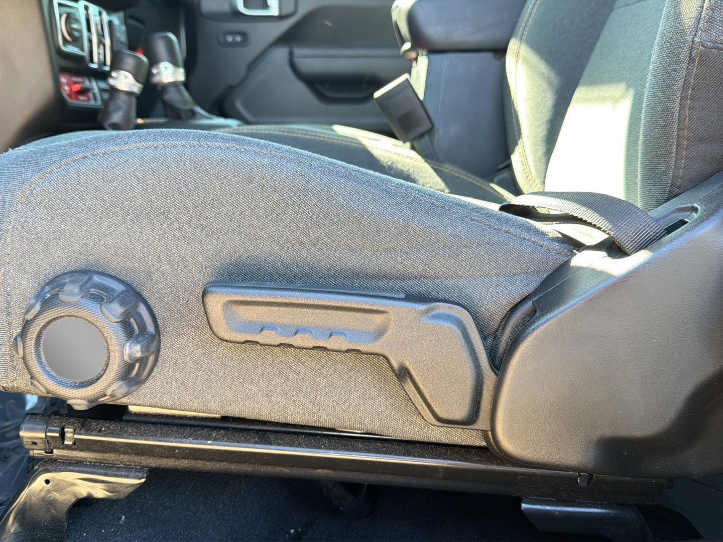 Used 2024 Jeep Wrangler Willys image 18