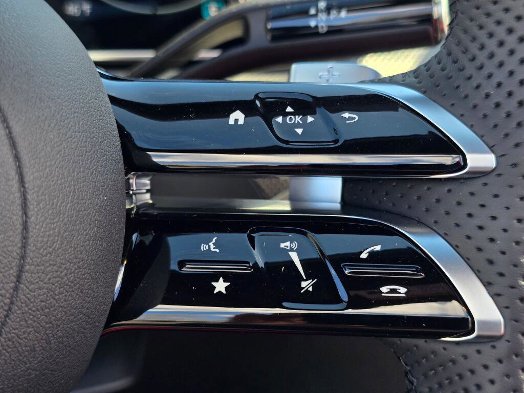 New 2026 Mercedes-Benz CLE 450 4MATIC Cabriolet image 38