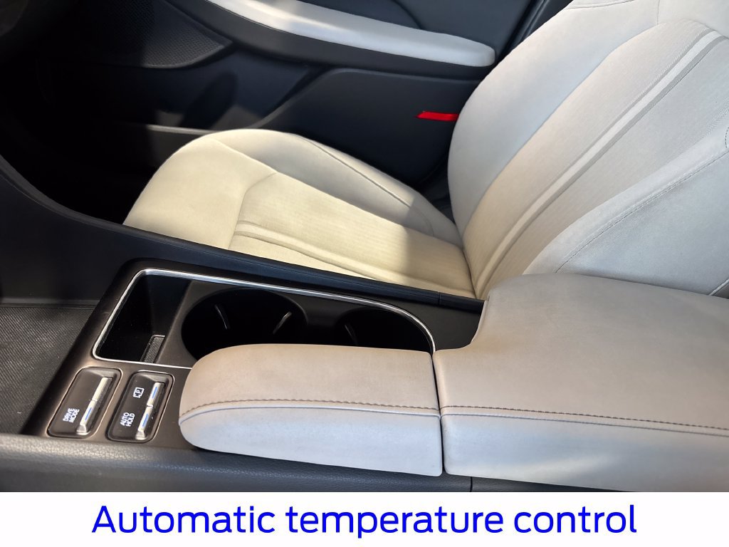 Used 2025 Hyundai Sonata SEL FWD image 27