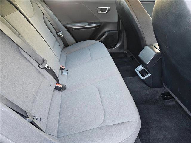 Used 2025 Kia K4 LXS image 18