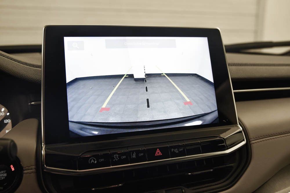 Used 2024 Jeep Compass Limited image 21