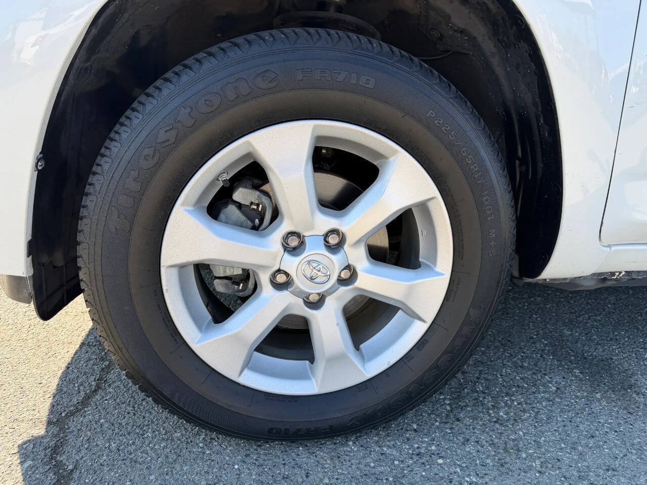 Used 2014 Toyota RAV4 EV FWD image 22