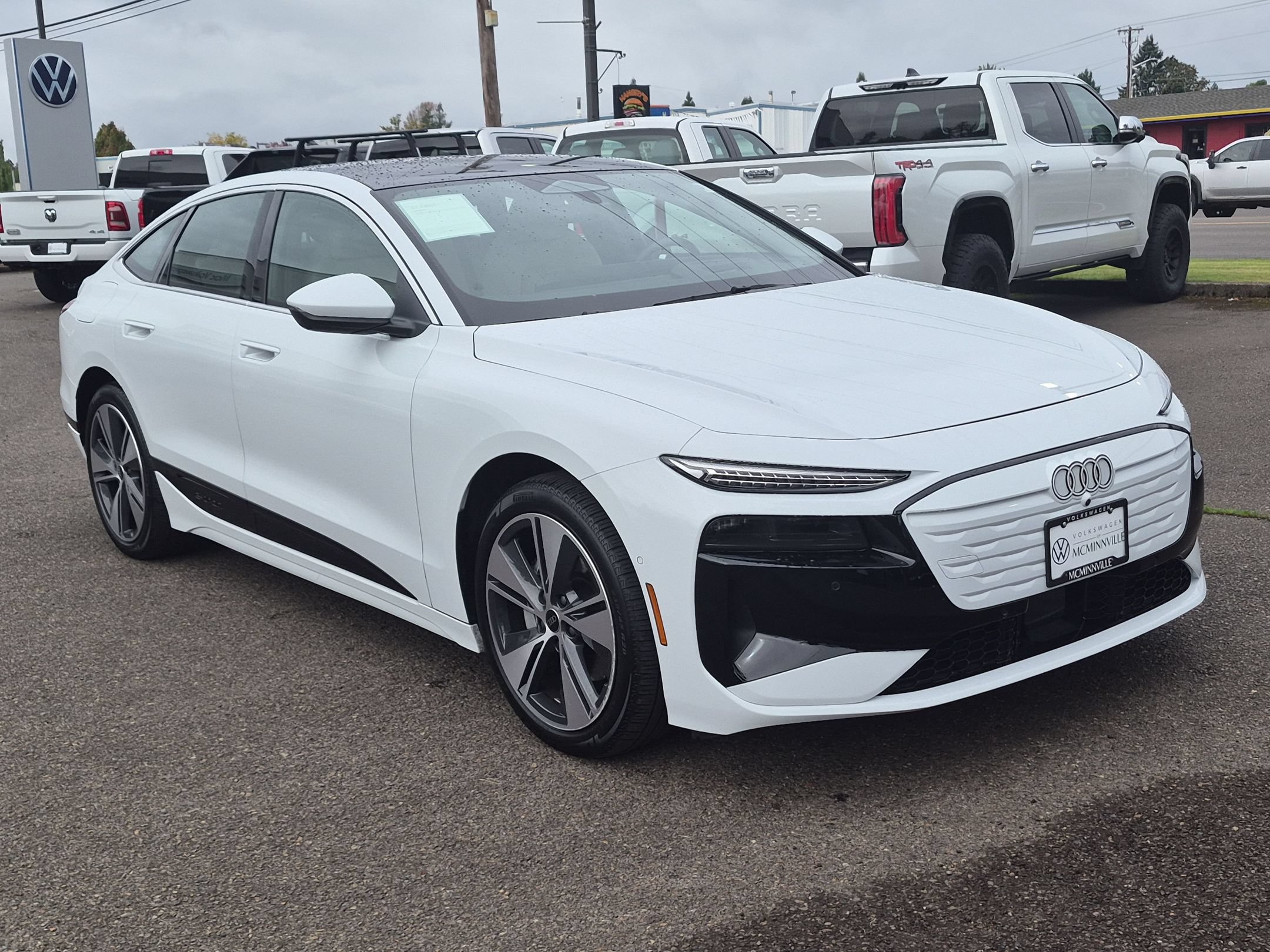Used 2025 Audi A6 e-tron Premium Plus w/ Premium Plus AWD/4WD image 7