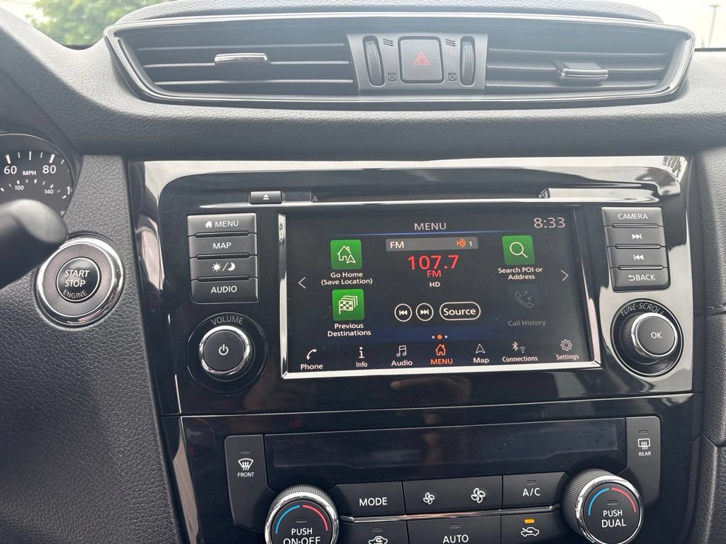 Used 2018 Nissan Rogue SV w/ Sun & Sound Touring Package AWD/4WD image 17