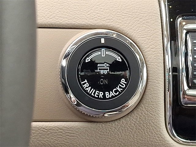 Used 2024 Lincoln Navigator Reserve image 22