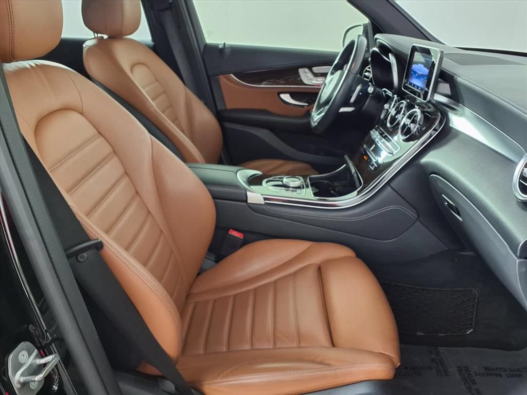Used 2019 Mercedes-Benz GLC 43 AMG 4MATIC image 10